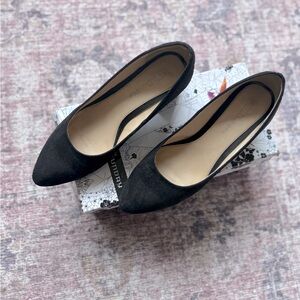 Low heel pump size 8.5